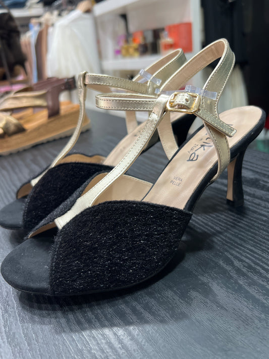 Sandalo cavallino latika