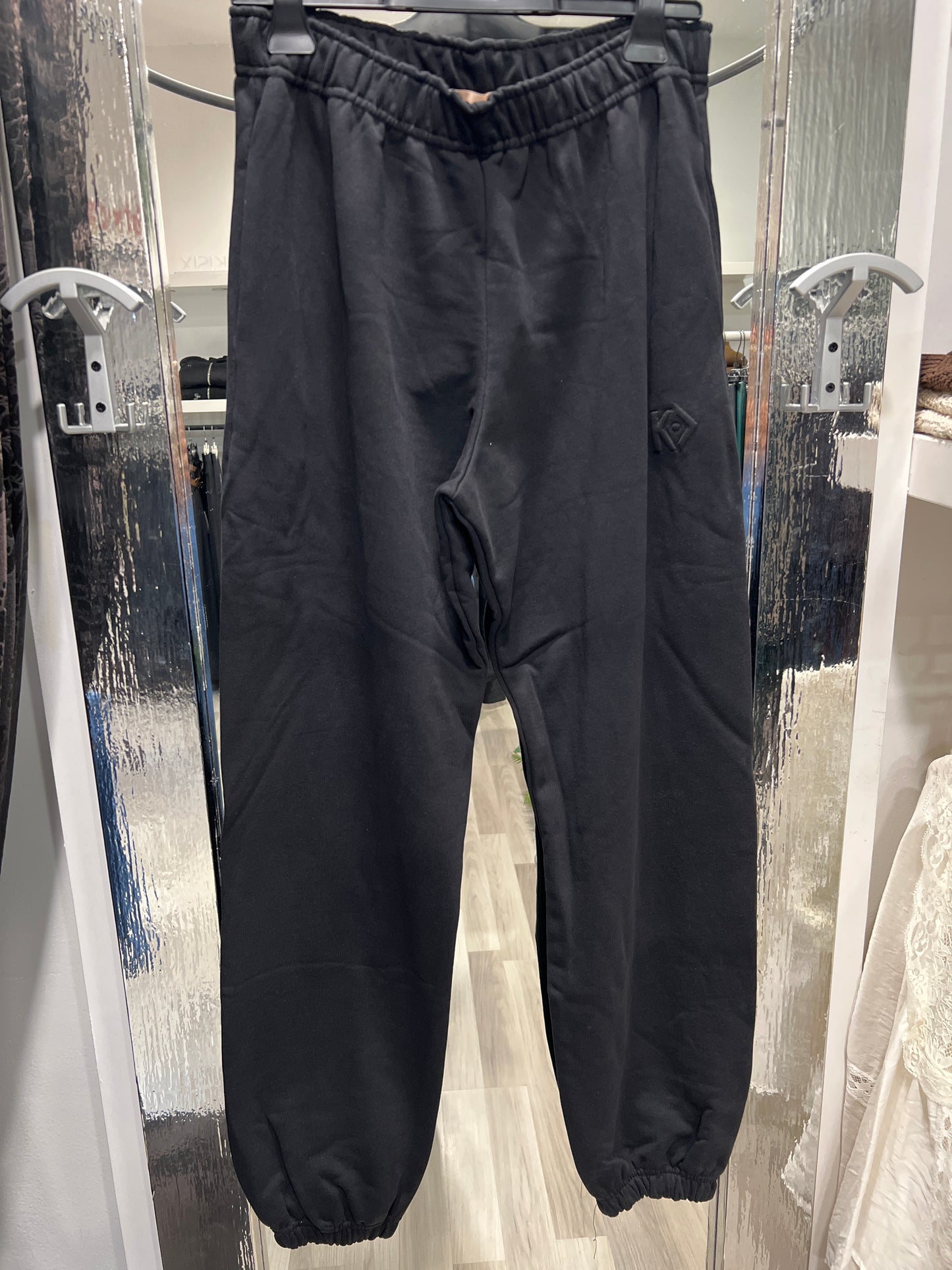 Pantalone jogger kostumn1