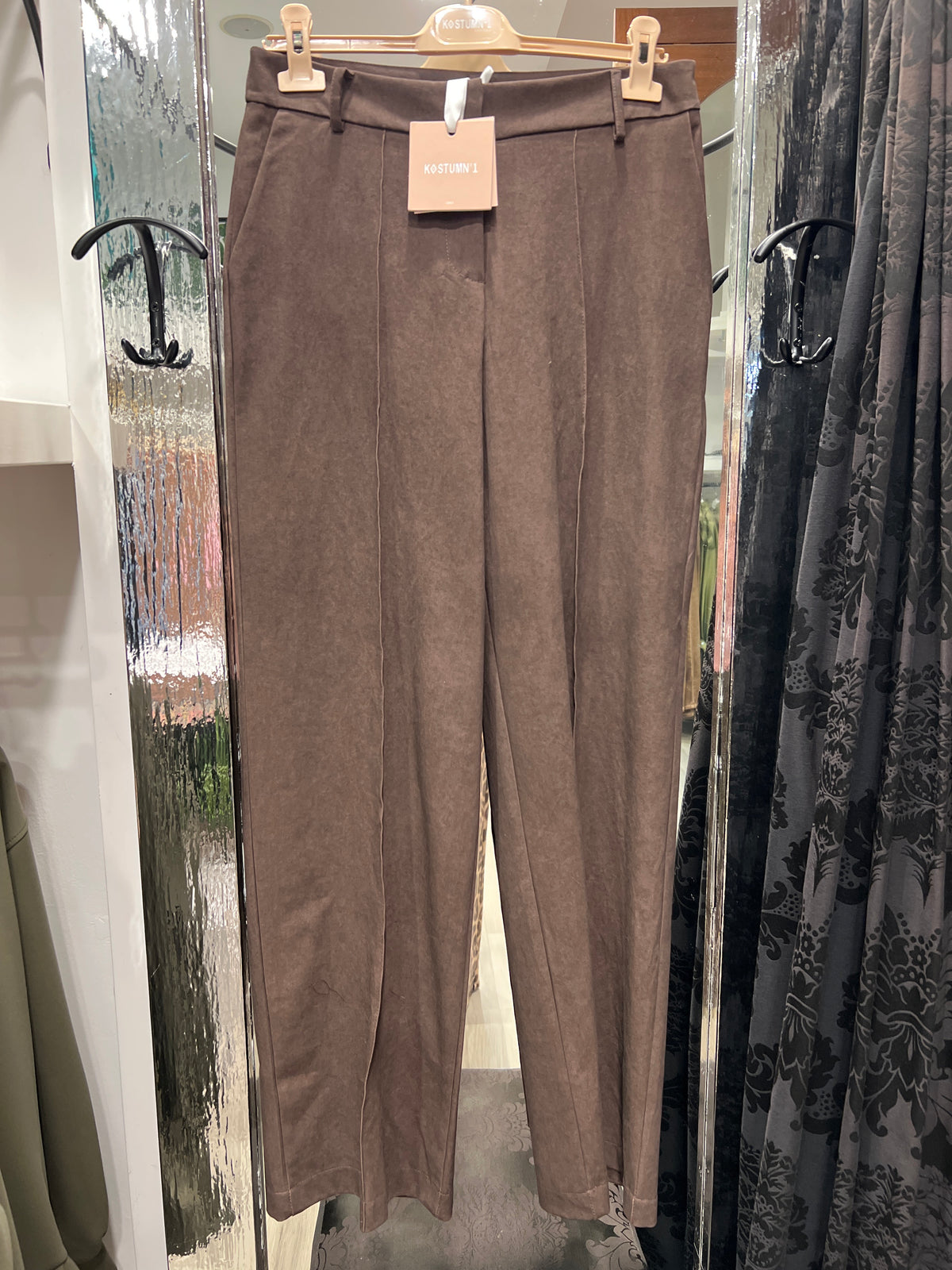 Pantalone nervine kostum