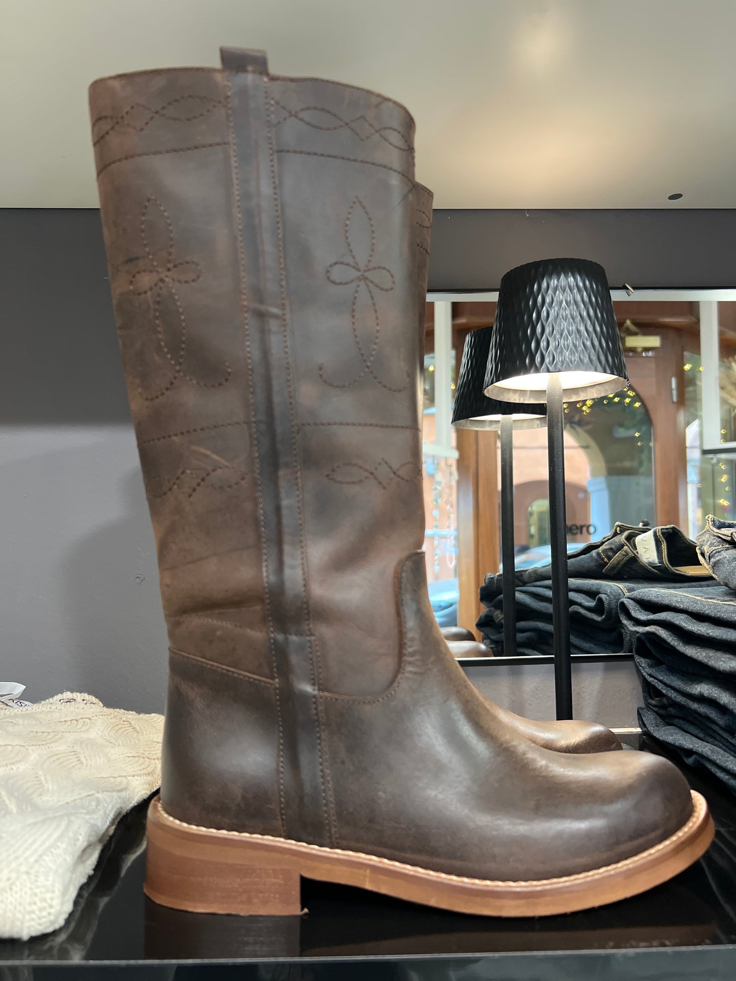 Camperos nabuk Latika