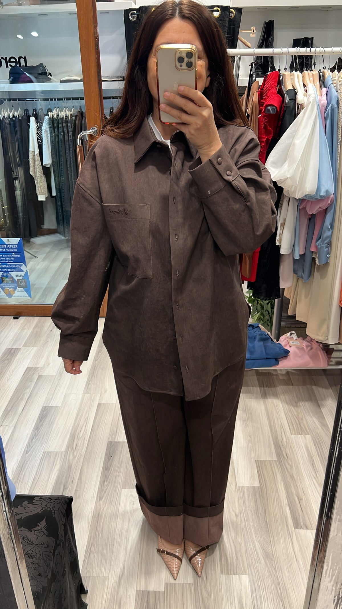 Camicia over kostum