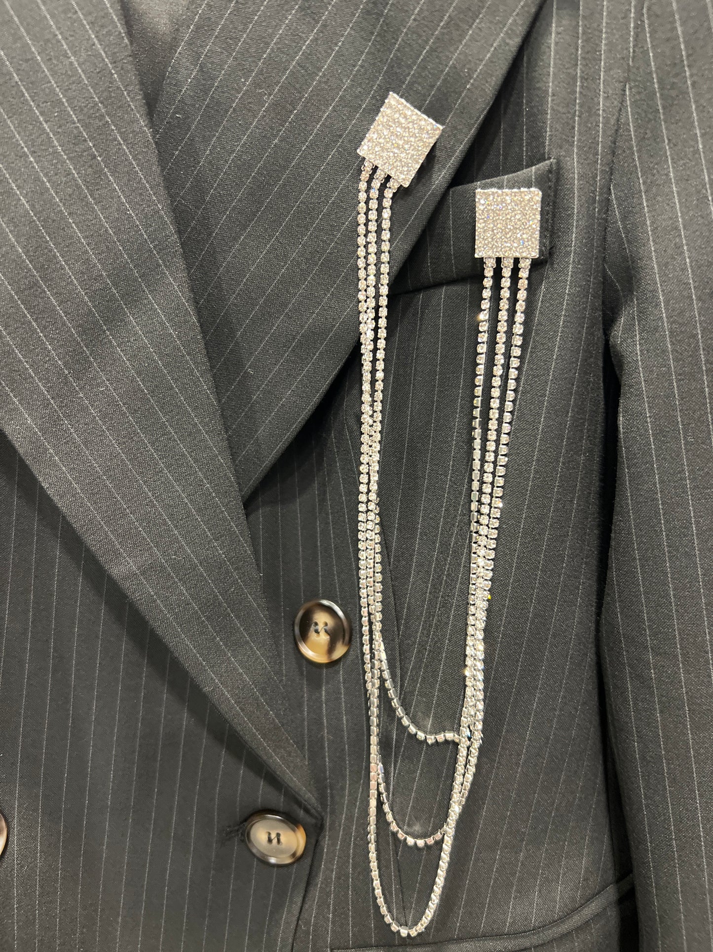 Giacca spilla you decide