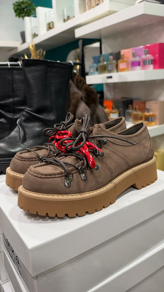 Scarpa pedula latika